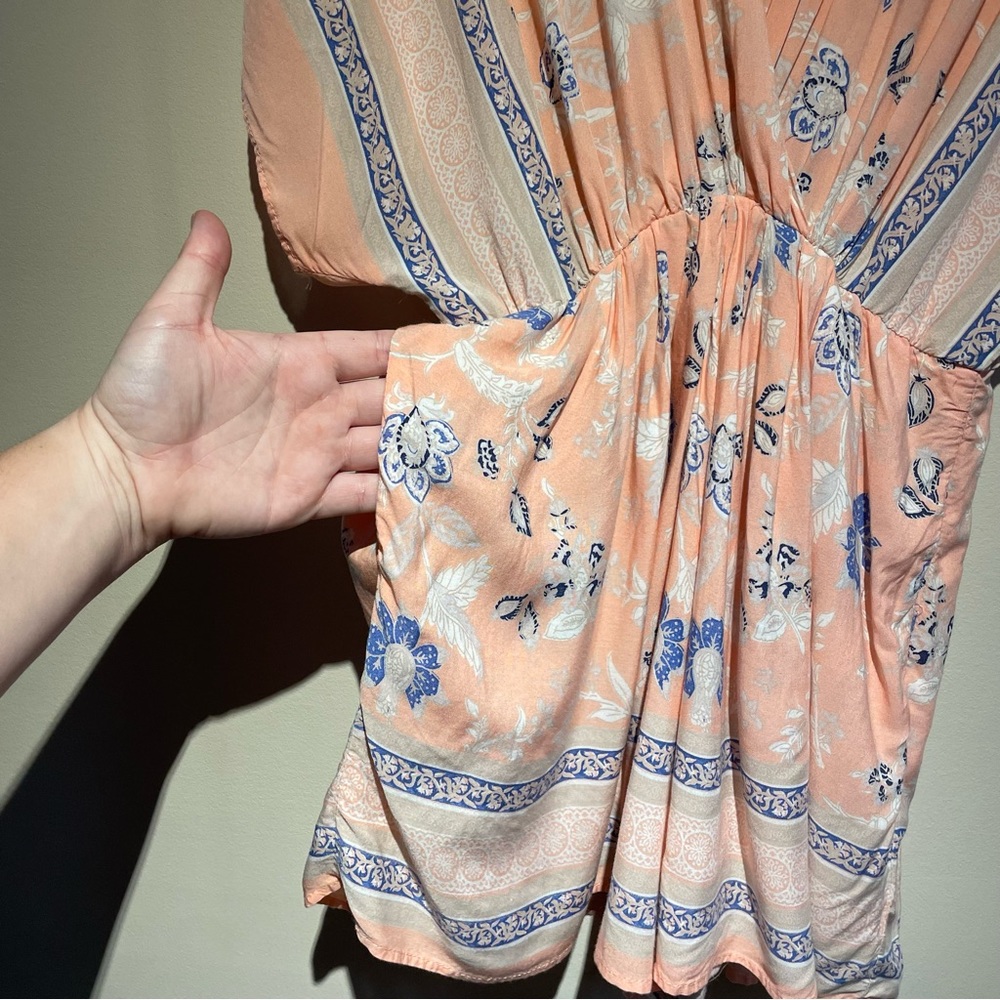 Kimono Style Romper With Pockets - Picture 5 of 7